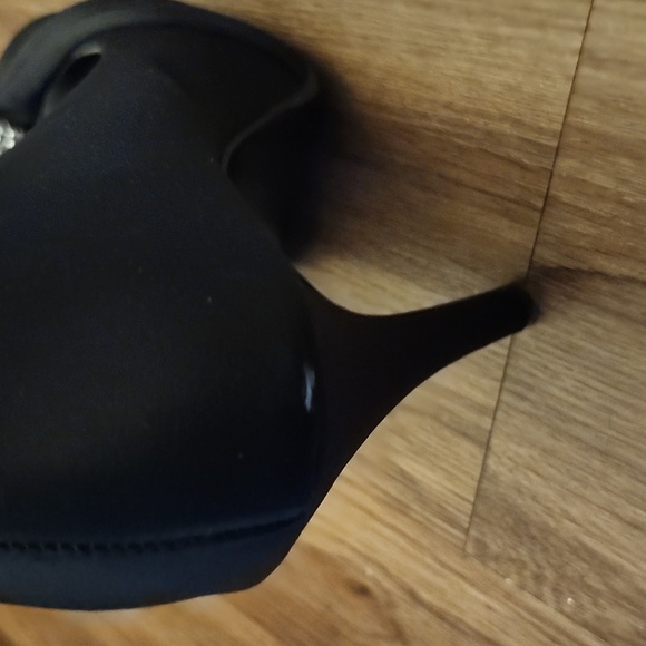 Women's Lulu Townsend Classic Black Heels, 6.5 - Picture 6 of 6